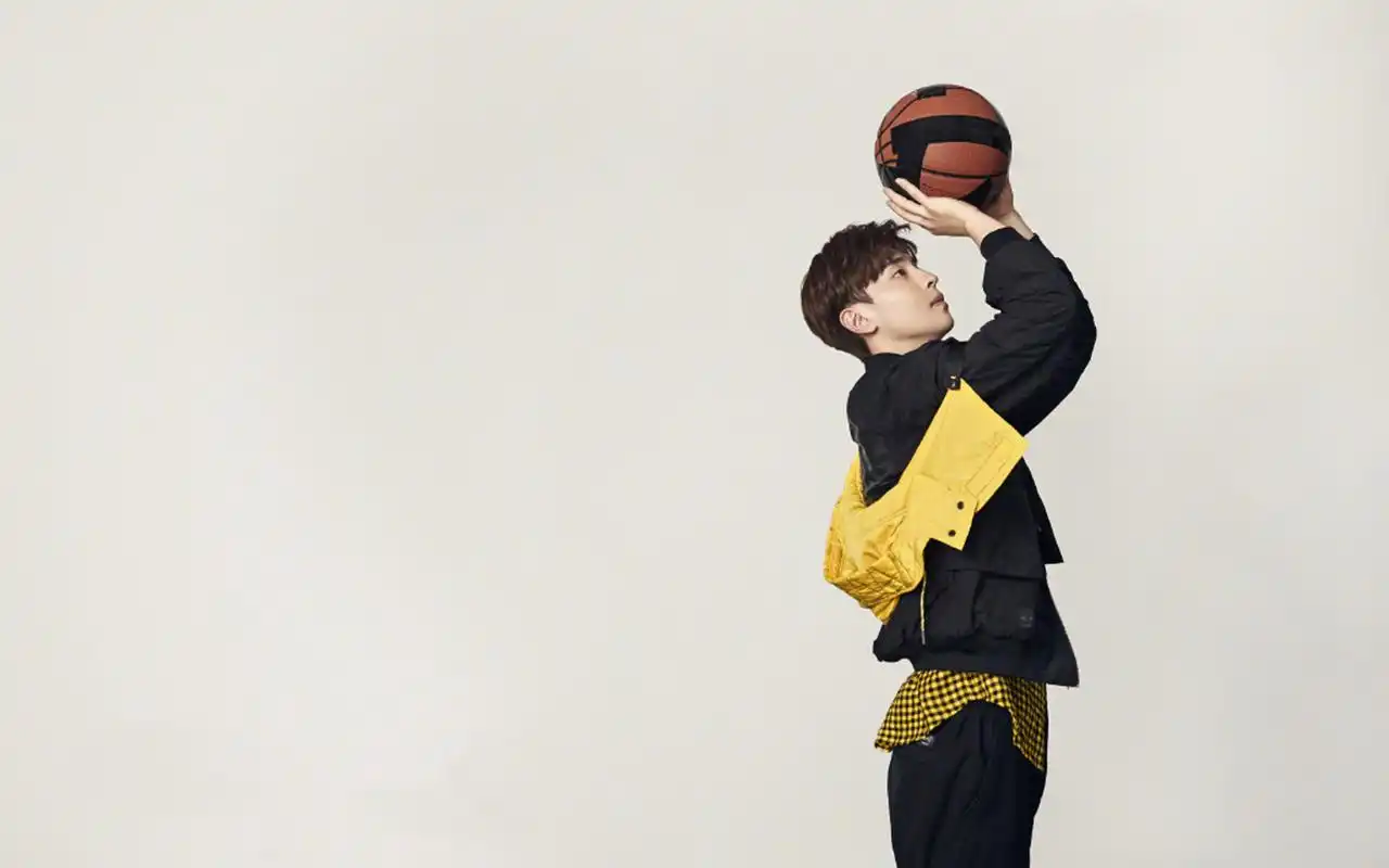 邓伦帅气写真图片桌面壁纸