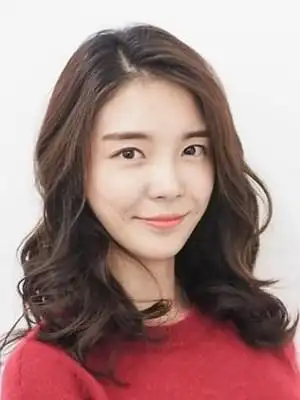 2017微卷齐肩发烫发发型 轻松气质有时髦