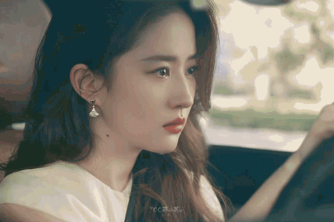 刘亦菲##刘亦菲自拍水平进步了##刘亦菲七月有线下