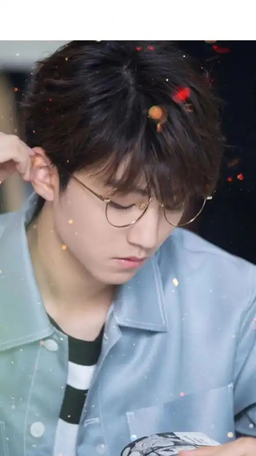 王俊凯神仙颜值,人间温柔