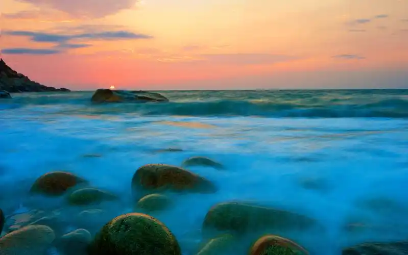 最美海岸线之南海石滩