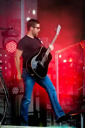 country music star josh turner performs at silver springs