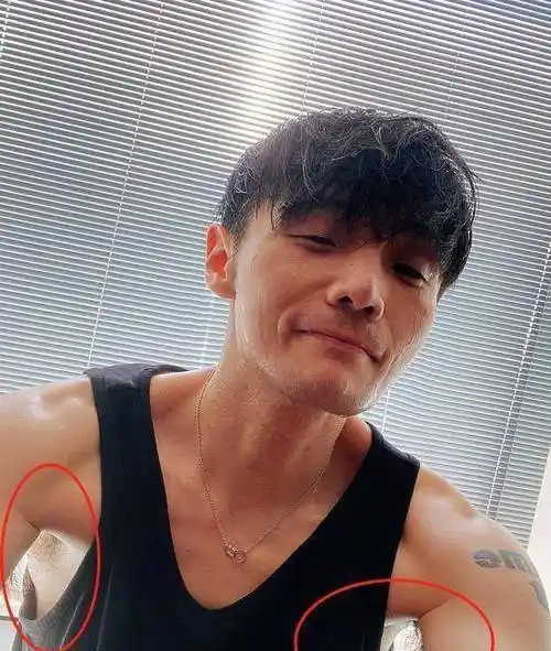 李荣浩:一边热衷于晒健身照,一边又不懂得如何进行"腋下管理"_魏晨