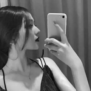 黑白女头像伤感高冷 黑白女头像伤感高冷丧(3)