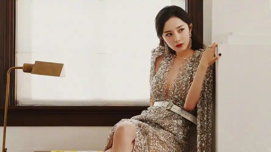 杨幂性感写真图片桌面壁纸