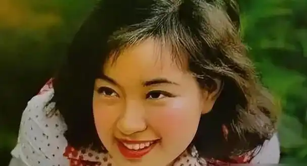 刘晓庆一生有过多个男人几段婚姻都没生过孩子62岁还当新娘