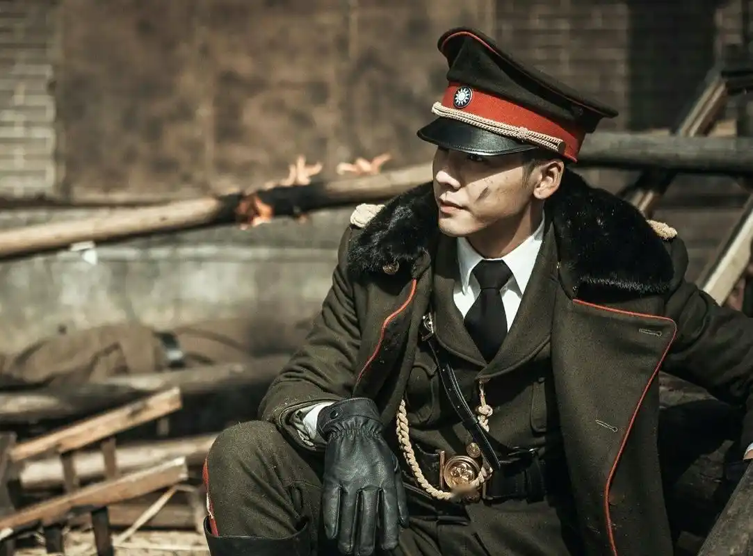 因为一张图入坑的电视剧 ,谁是因为陈伟霆的军装入坑《老九门》的?