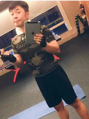 杜海涛100天瘦30斤晒肌肉 发文感谢未提女友(3)