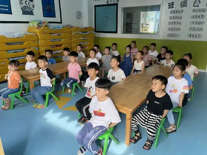 贝乐多幼儿园壮壮二班防溺水安全教育课堂