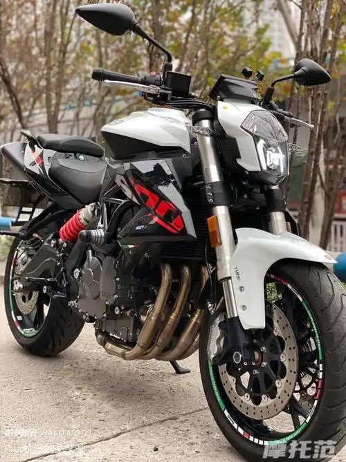 国内摩托车四缸机鼻祖——贝纳利黄龙600