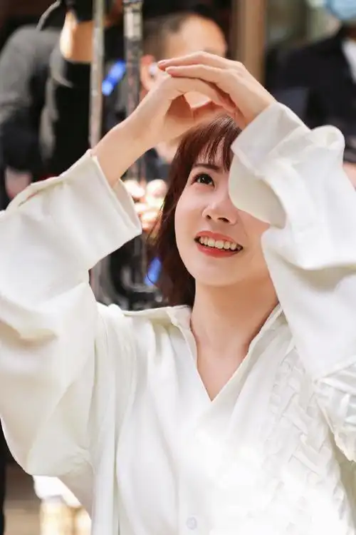 赖美云金屋藏夫##小赖片场日记