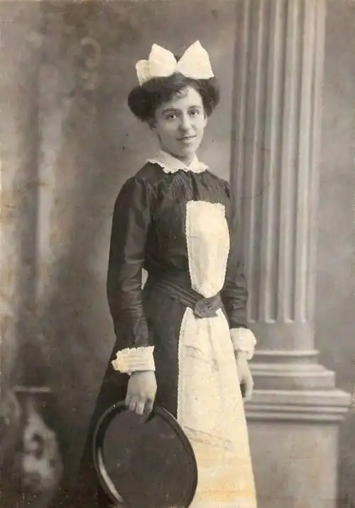 苏联女童校服 真的是女仆制服吗?