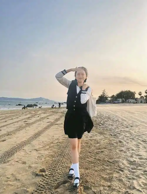 「最美童星」13岁身高直飙165cm 超仙近况曝光网嗨:没长歪_刘楚恬