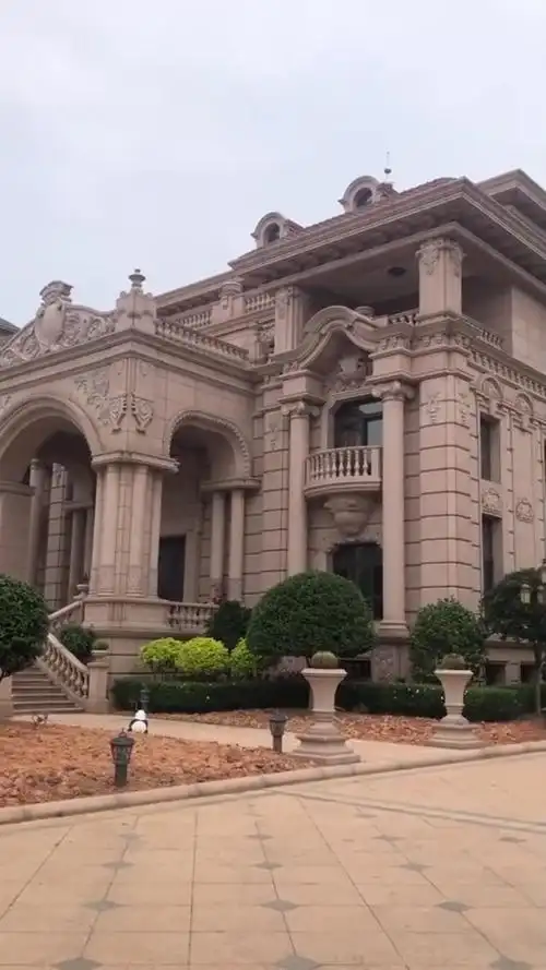 福建富商的豪宅,耗资上亿堪比五星级酒店,网友:豪无人性!