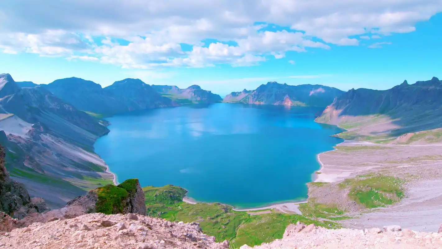 长白山天池,一泓池水乃千古绝唱