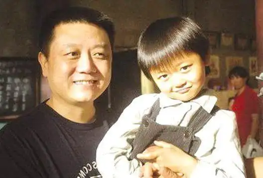 王朔的好友,冯小刚担任证婚人,赵宝刚等艺术圈内的名人