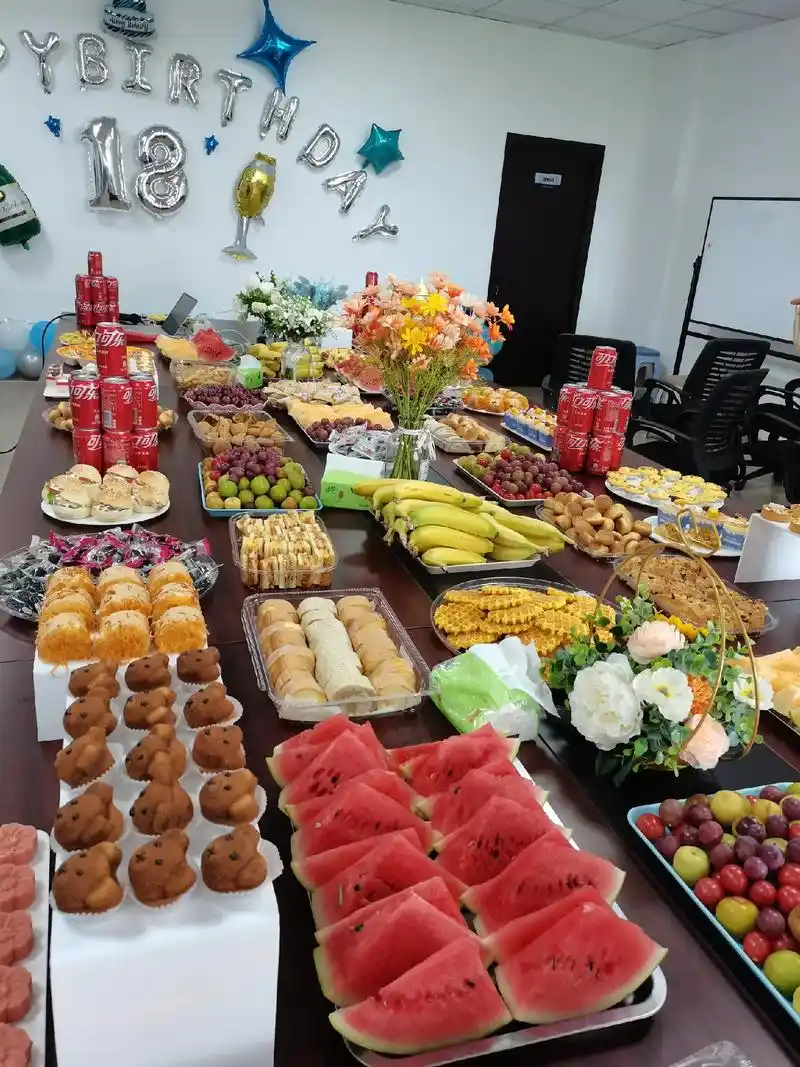 公司八月份的生日会.98989898 - 抖音