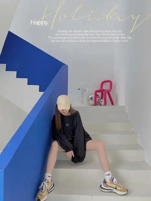 伦座着如何拍出大长腿