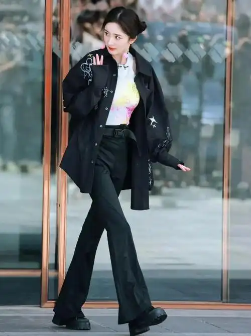 30套杨幂入春穿搭,太美了!