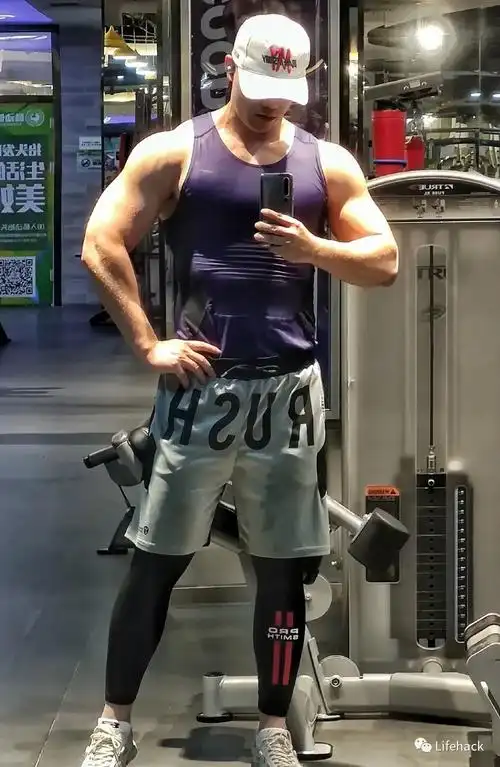 183cm福州翘臀哥走红这身材简直绝了