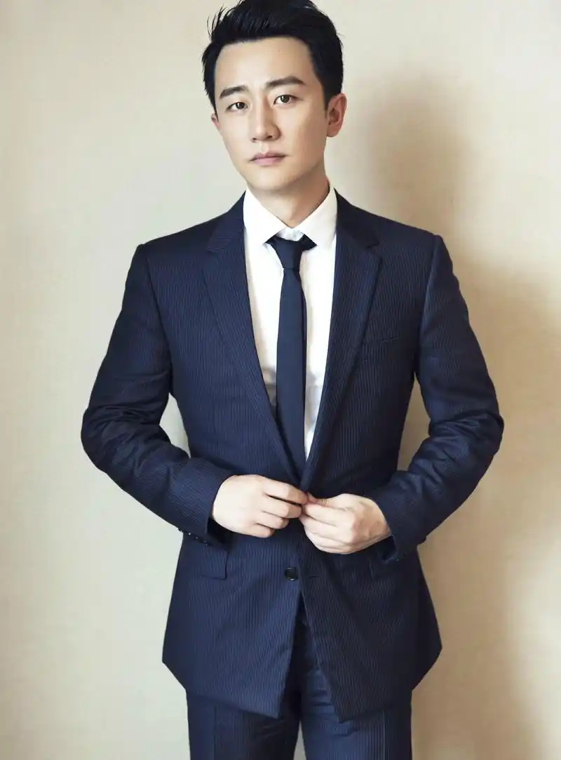 黄轩代言费,黄轩肖像授权,黄轩广告费,黄轩出场费精准报价