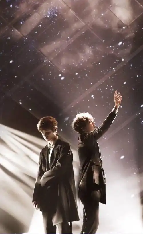 明星同人小说 叁肆……黄明昊"奥好吧" 范丞丞"有我不够嘛宝贝"