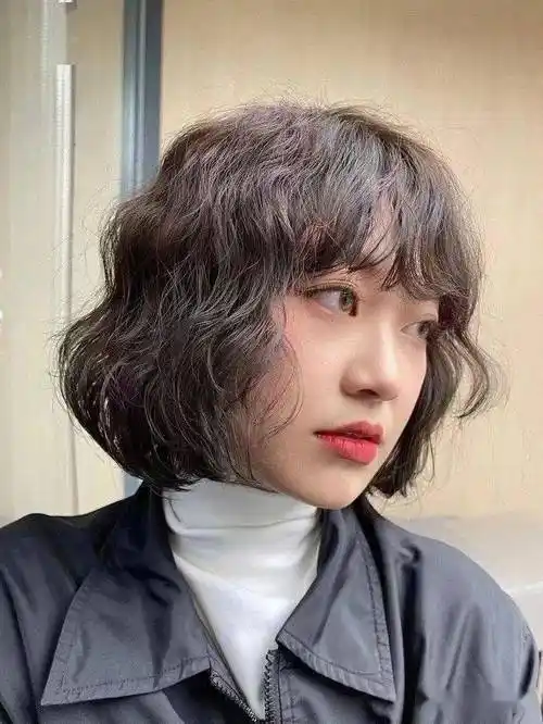 "短发烫"2022超流行,这么美,谁不爱?_发型_中国_形象