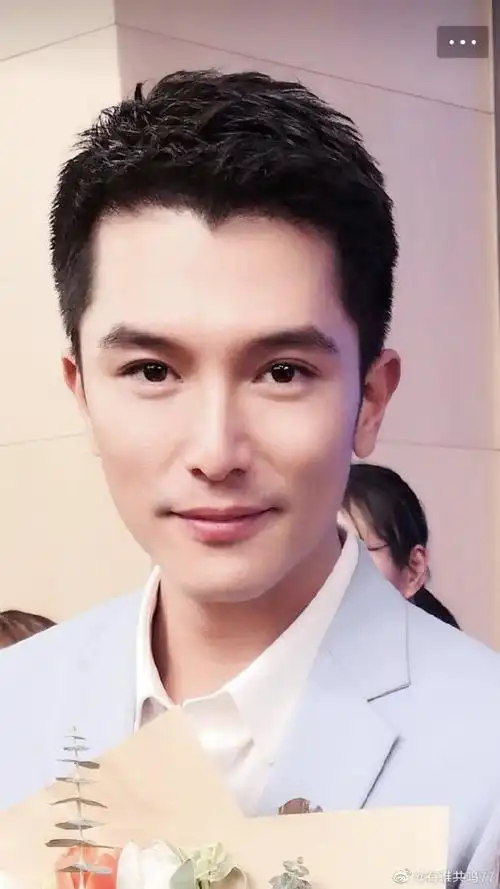 邱泽日记[超话]# 会说话的眼睛[给你小心心. 来自有谁共鸣77 - 微博