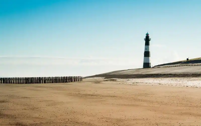 灯塔海滩高清壁纸高清原图查看