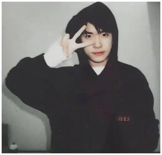 头像易烊千玺帅气的四字弟弟