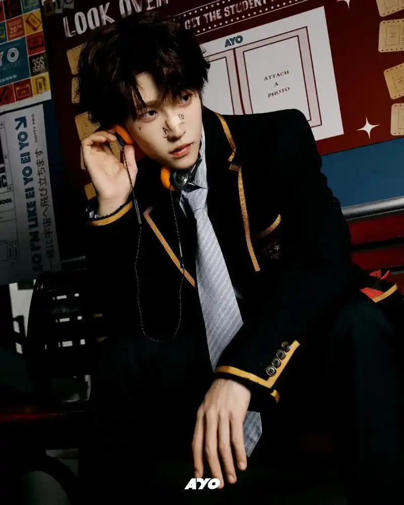 刘宇 #氛围感 #可狼可奶 #刘宇新歌ayo 这套造型真的 - 抖音