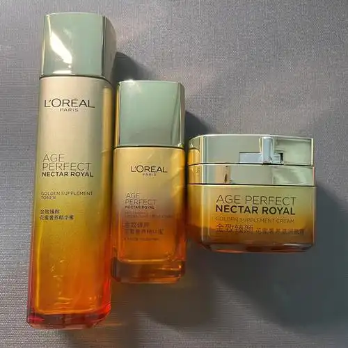 欧莱雅金致臻颜适合妈妈的水乳