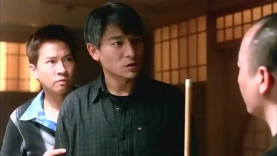 电影赌侠1999,,朱茵被困在台球室,刘德华假装不会打台球赢了老板