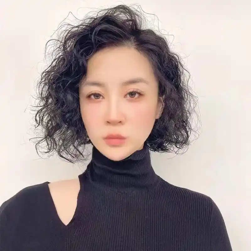 9款适合40到60岁女人的烫发,都是现在流行款式,时尚减龄好打理