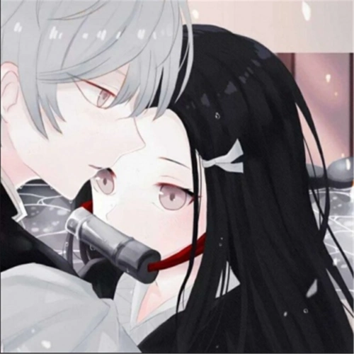 ins·隐蔽·动漫情头,一左一右甜蜜恩爱,低调恋爱无人发现_腾讯新闻