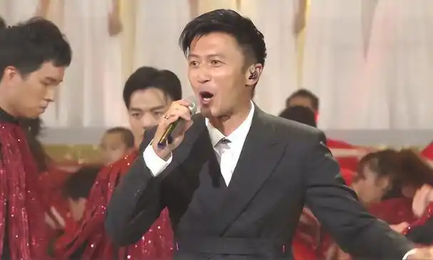 刘德华春晚唱大中国,98春晚为何超越84年?