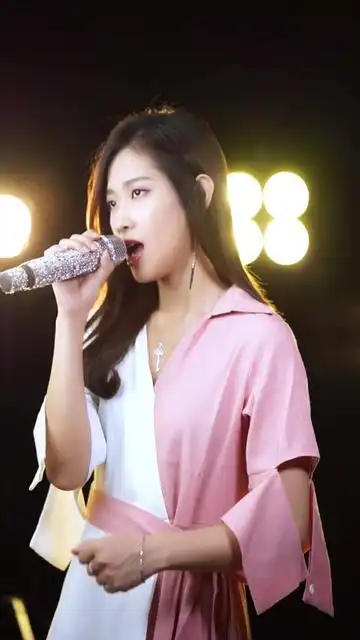 亮声王晴 - 愿努力奋斗的人,都能被生活温柔以待#撕夜 #阿杜 - kol