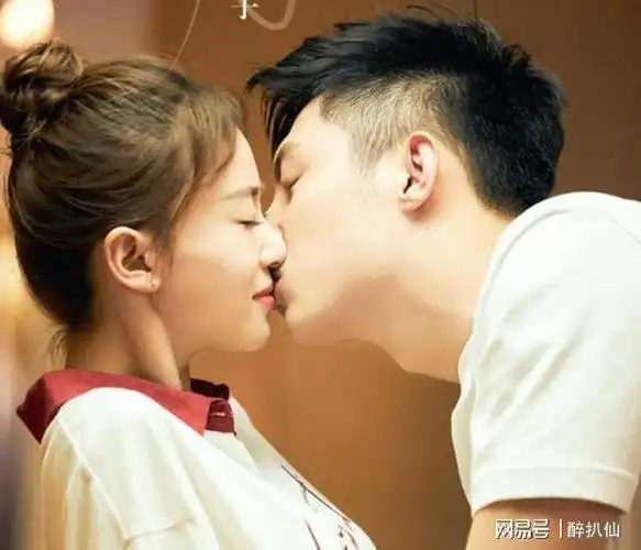 吴谨言黄景瑜主演的电视剧职场小白遇上创二代携手勇闯直播界