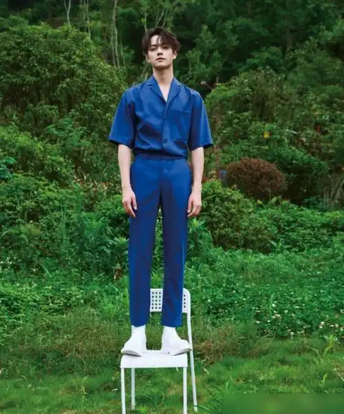 许凯为显腿长在裤子上加心机线三七比例让人心动