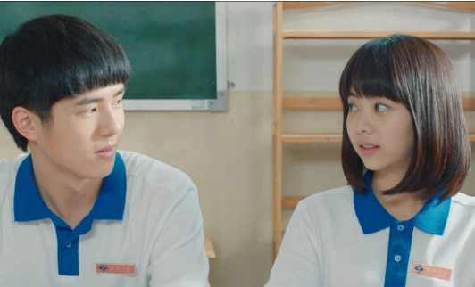 青春偶像剧《最好的我们》,学霸男主和普通成绩女主之间的青春爱情