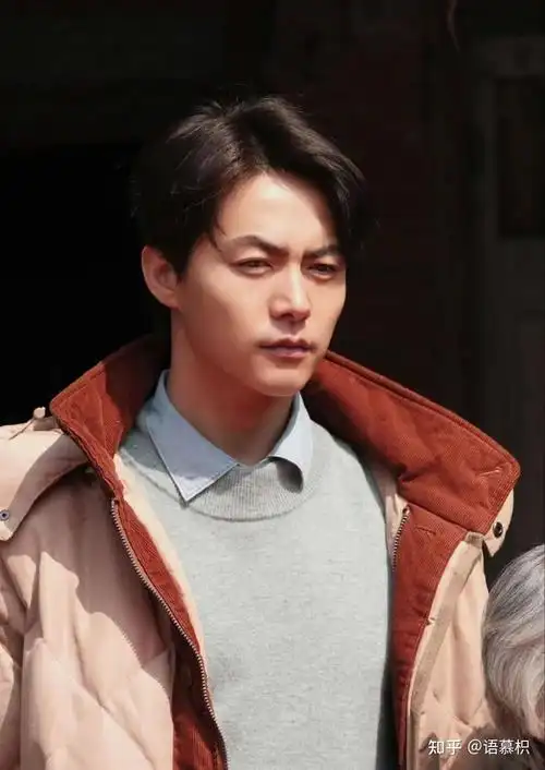 李溪芮当街打人进去了?马天宇疯爽第二?关晓彤长腿毯星?