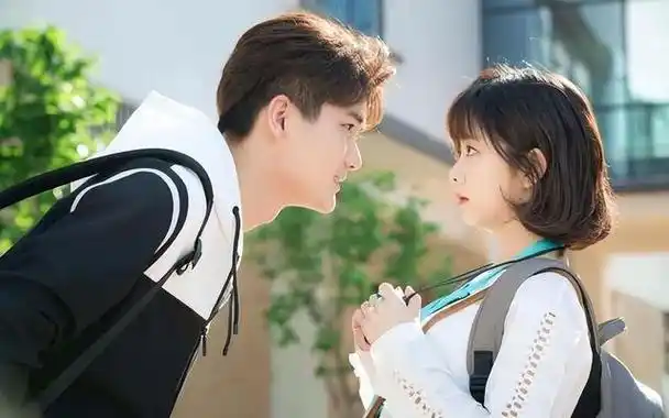 当年以为谭松韵会和他在一起没想到现在已经物是人非