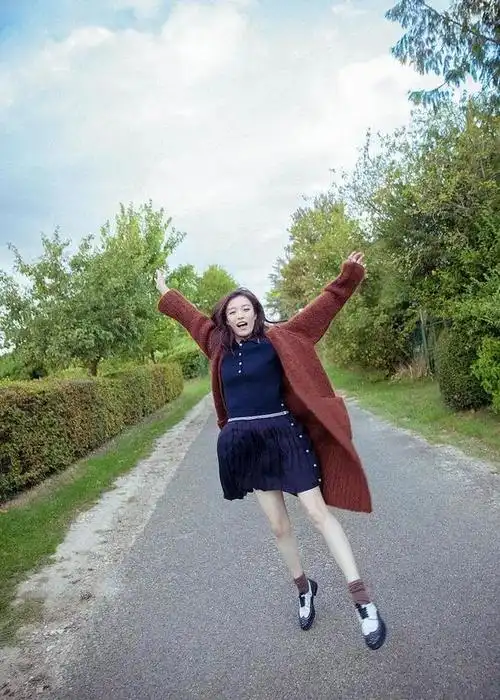 回顾演员倪妮虽没结婚但不代表没伴侣女人一生不该只有婚姻