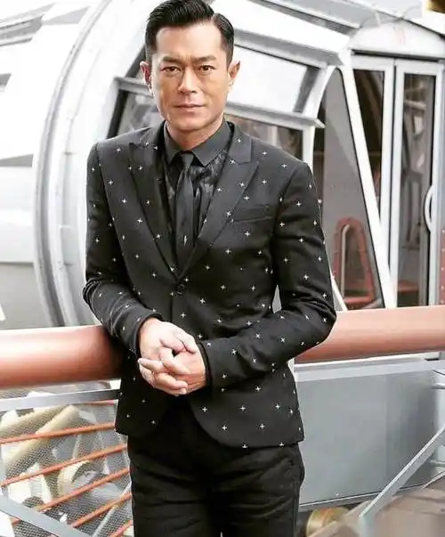 古天乐校长一个只有太阳,才敢黑的男人