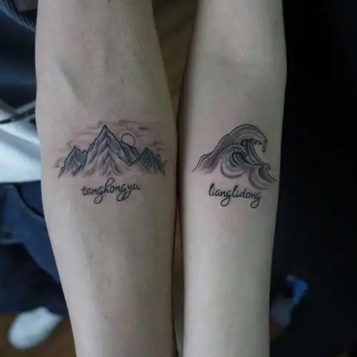 情侣纹身海誓山盟