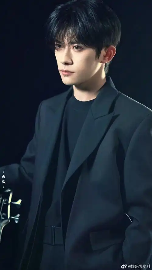 真的很喜欢易烊千玺啊,他真的好好啊,特别真诚,会自己记录生活,跟粉丝