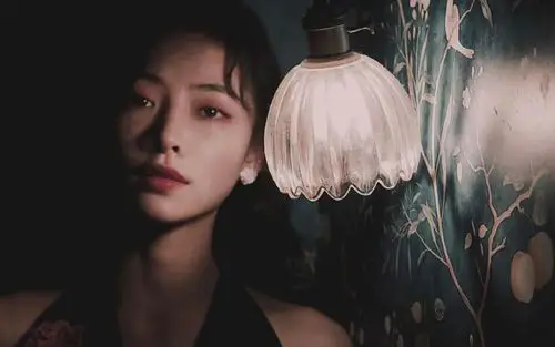 许佳琪印花旗袍性感高清桌面壁纸