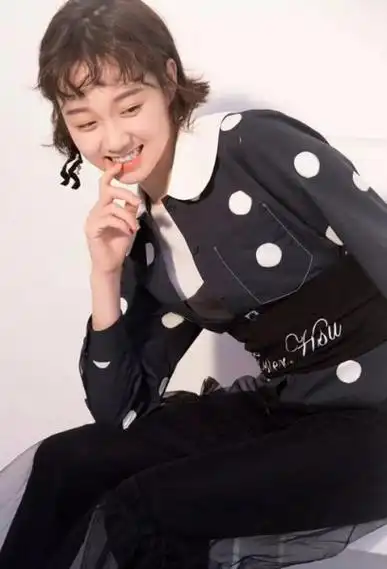 2020齐耳短发烫发图片减龄_齐耳短发适合烫什么卷 - 乐享生活 - 阿奇