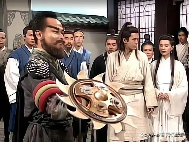 神雕侠侣金轮法王用的什么武器