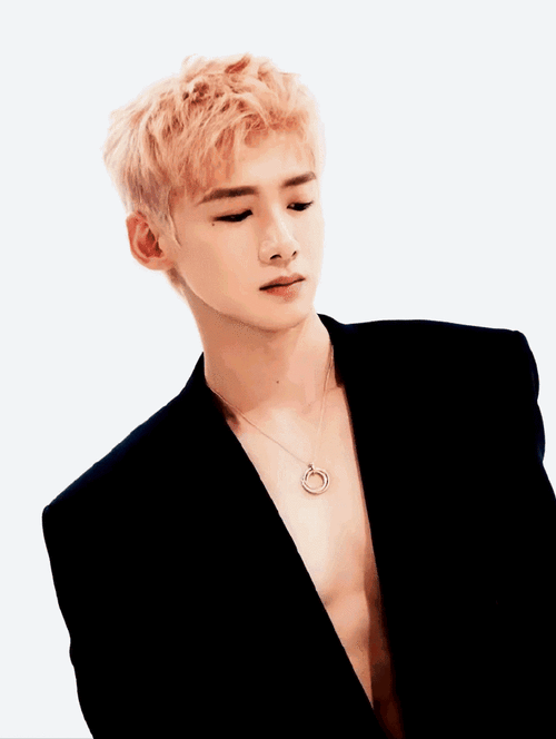 没睡的,想不想给白敬亭的深v,滴蜡还是倒红酒香槟啥的,即将溶化的雪糕